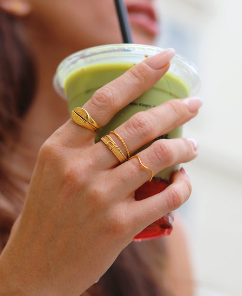 Tied Ring Gold, Tragefoto
