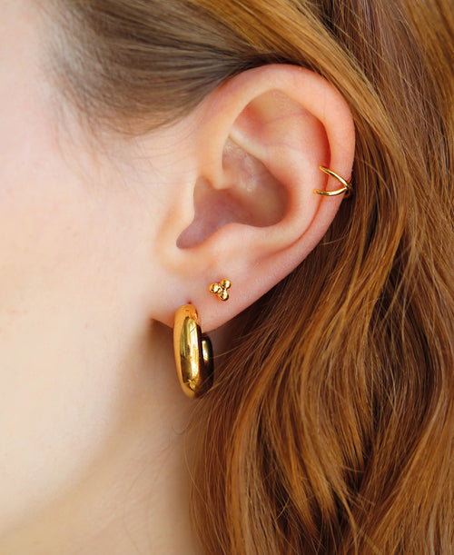 Linked Ear Cuff Gold, Tragebild